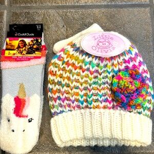 NWT Toddler girls hat, gloves and cuddle duds grip slipper socks!!